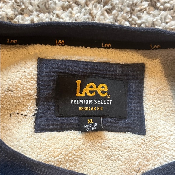 Lee Men's Navy Henley Sweatshirt - Picture 2 of 4